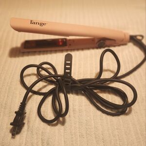 LeTitane Titanium Flatiron With Infrared Technology